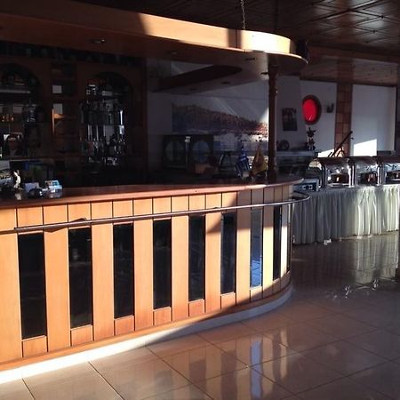 Coralli Holidays Loutra  エクステリア 写真